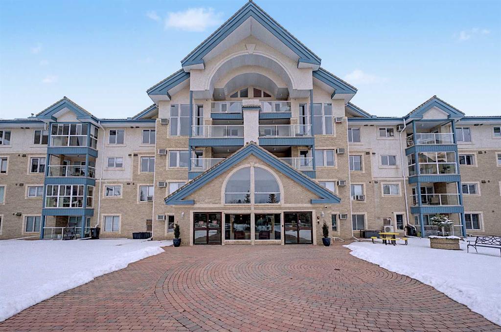 Picture of 106, 7239 Sierra Morena Boulevard SW, Calgary Real Estate Listing