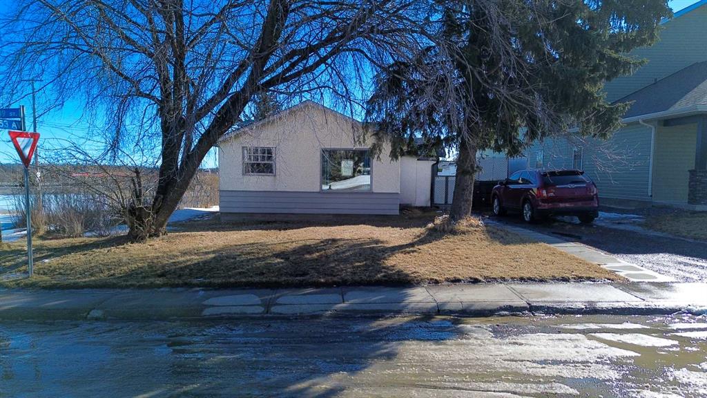 Picture of 5231 49 Street , Rocky Mountain House Real Estate Listing