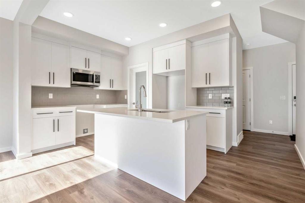 Picture of 374 Heritage Boulevard , Cochrane Real Estate Listing