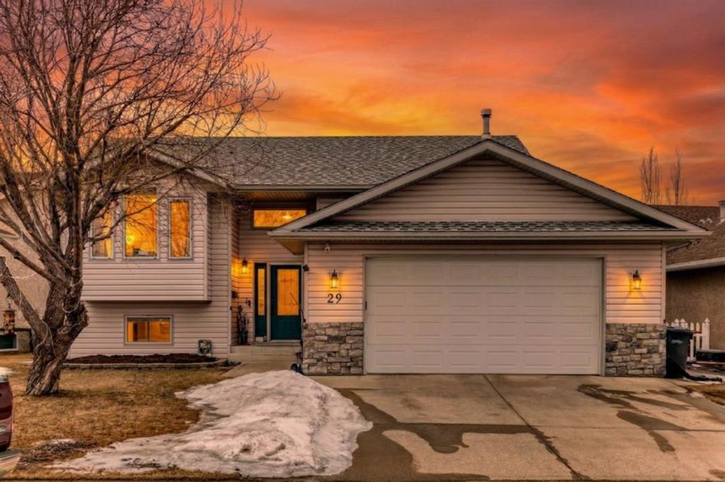 Picture of 29 Fern Glade Crescent , Sylvan Lake Real Estate Listing