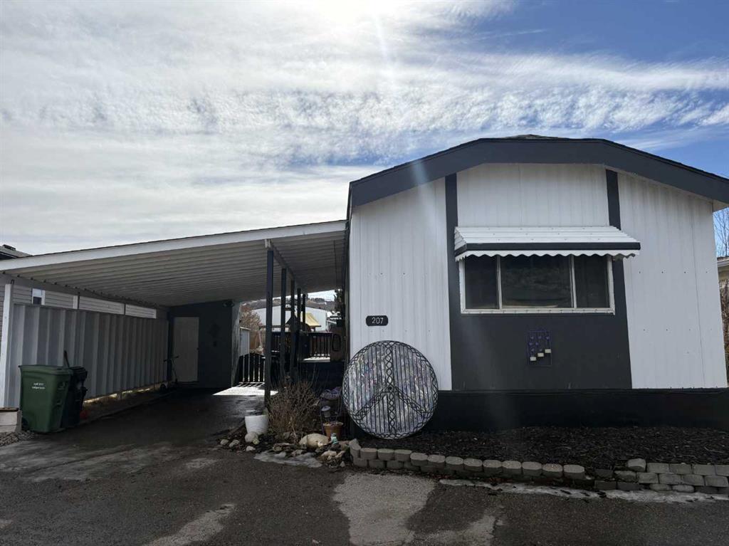 Picture of 207, 3223 83 Street NW, Calgary Real Estate Listing