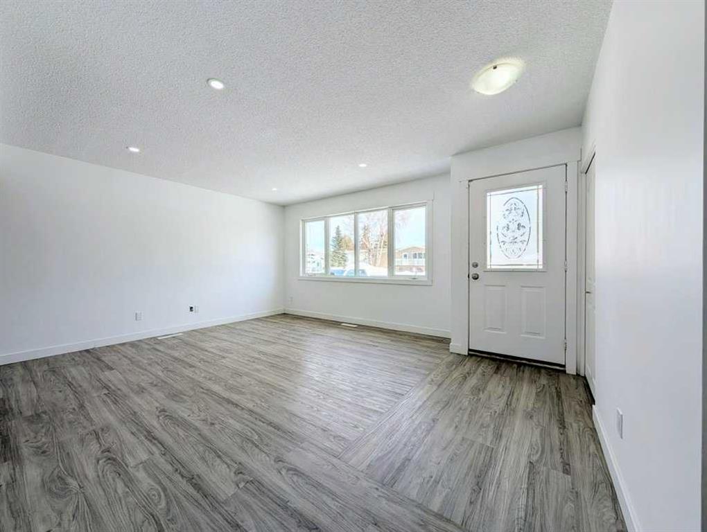Picture of 400 4 Street NE, Slave Lake Real Estate Listing