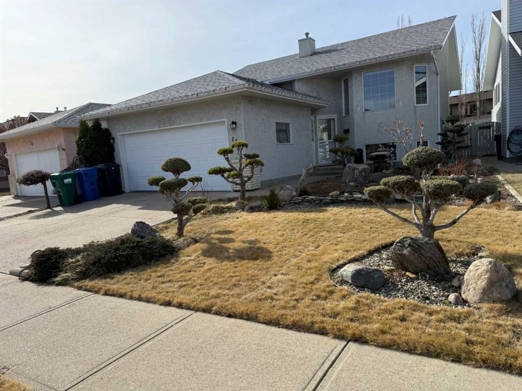 Picture of 128 Heritage Boulevard W, Lethbridge Real Estate Listing