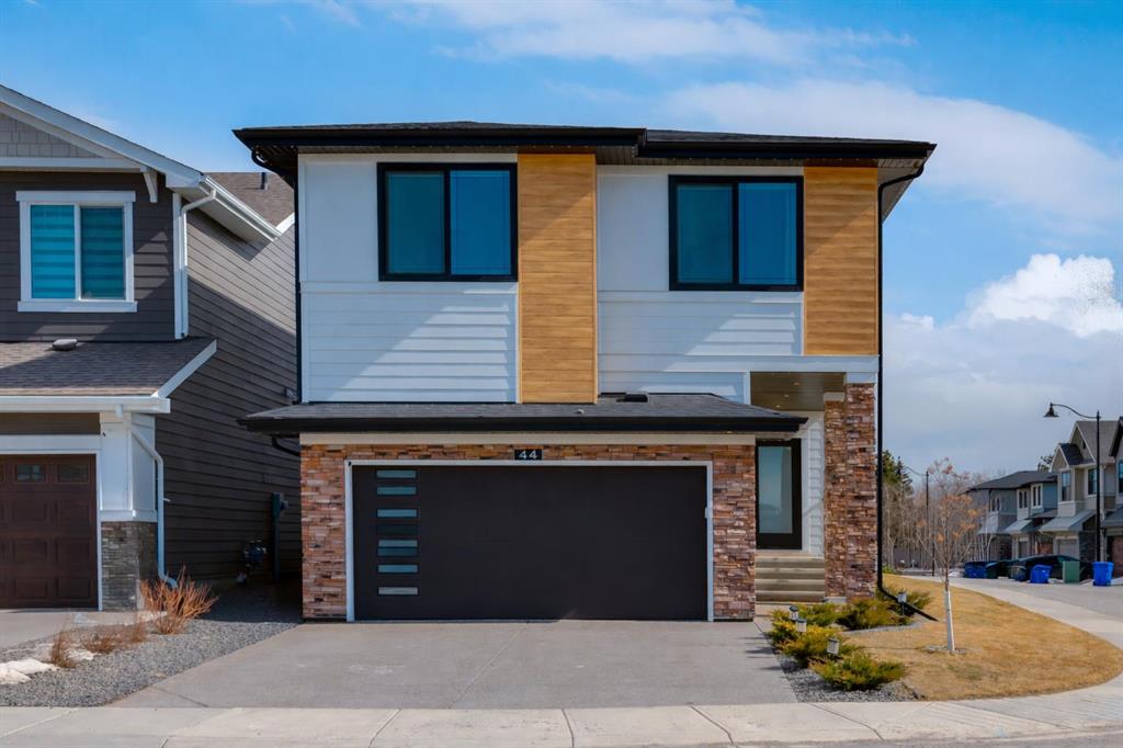 Picture of 44 West Grove Link SW, Calgary Real Estate Listing