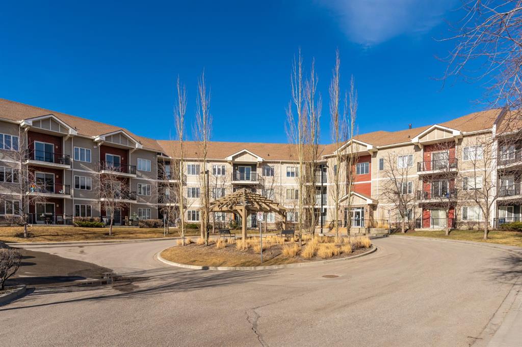 Picture of 1235, 1540 Sherwood Boulevard NW, Calgary Real Estate Listing