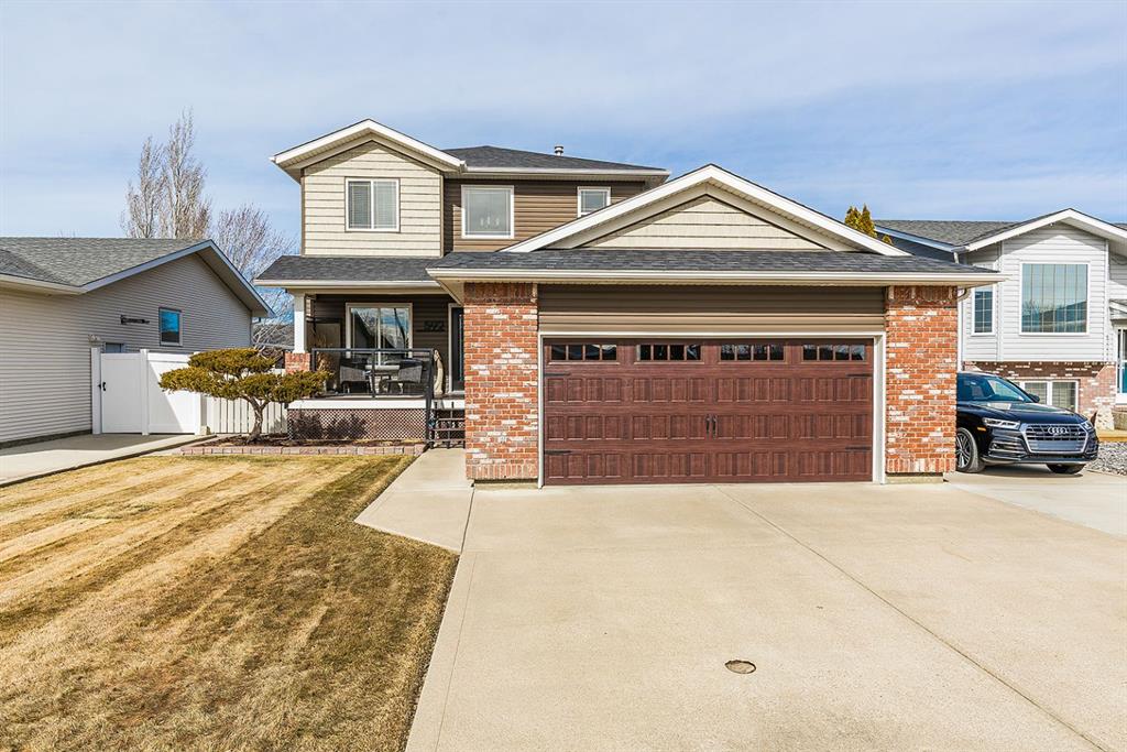 Picture of 592 Hemingway Crescent NE, Medicine Hat Real Estate Listing