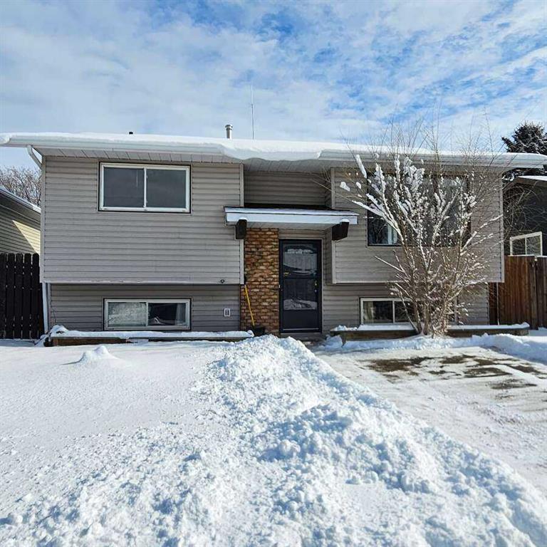 Picture of 23 Strong Avenue SE, Medicine Hat Real Estate Listing