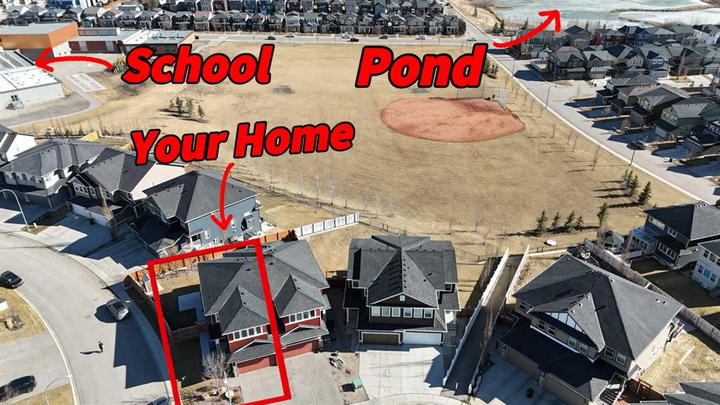 Picture of 51 Evansglen Court NW, Calgary Real Estate Listing