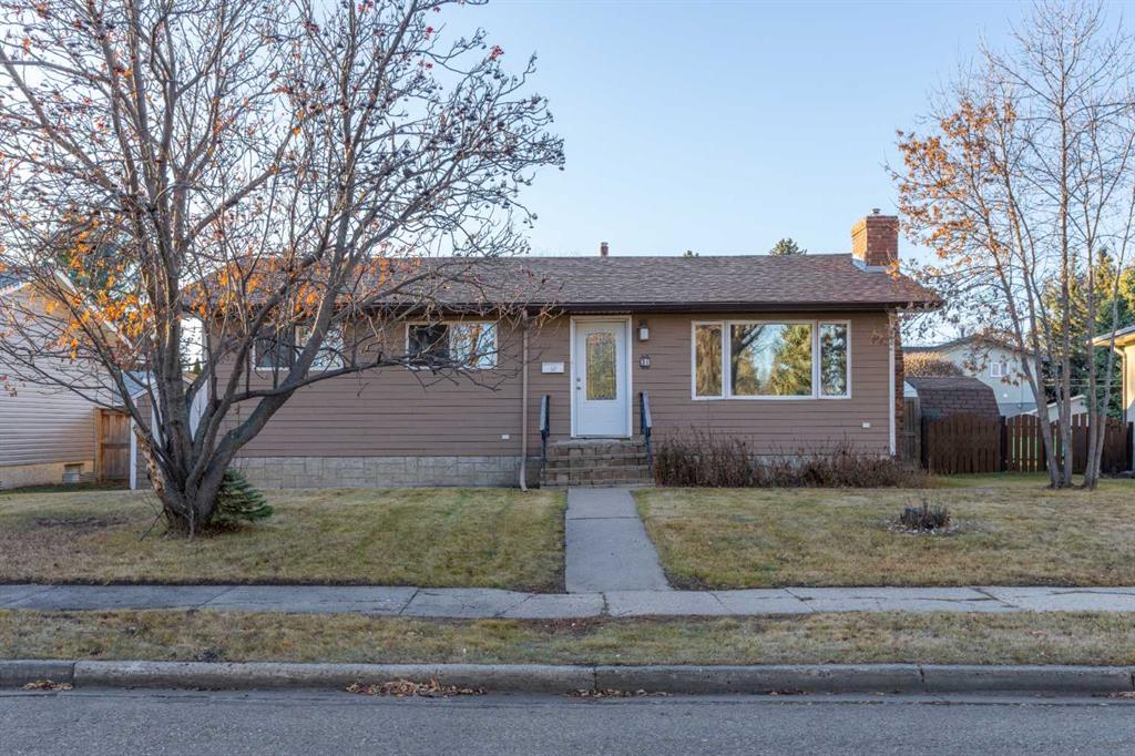 Picture of 31 Montrose Avenue , Camrose Real Estate Listing