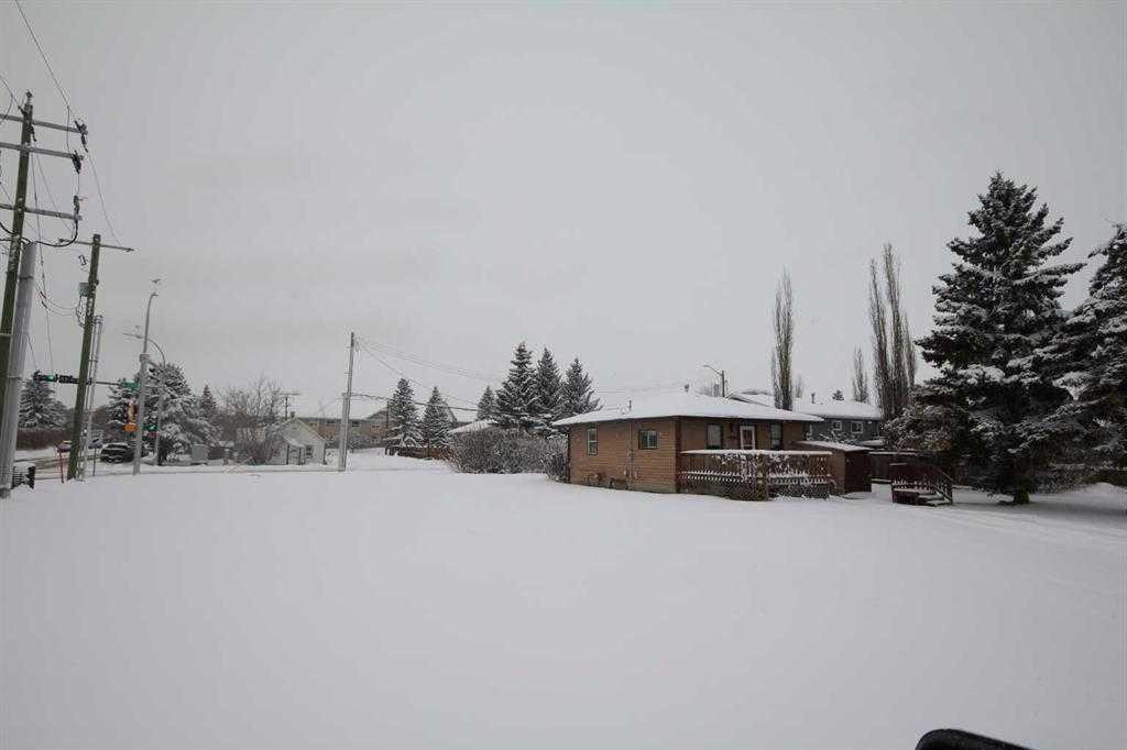 Picture of 4707 46 Street , Sylvan Lake Real Estate Listing