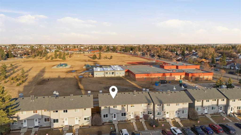 Picture of 37, 6020 temple Drive NE, Calgary Real Estate Listing