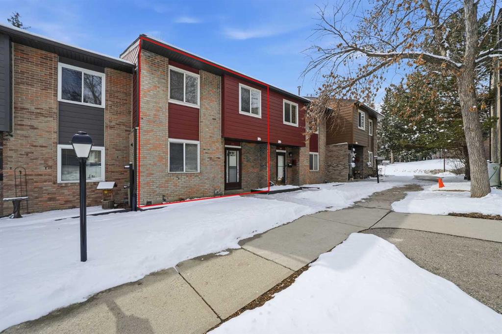 Picture of 28, 210 86 Avenue SE, Calgary Real Estate Listing