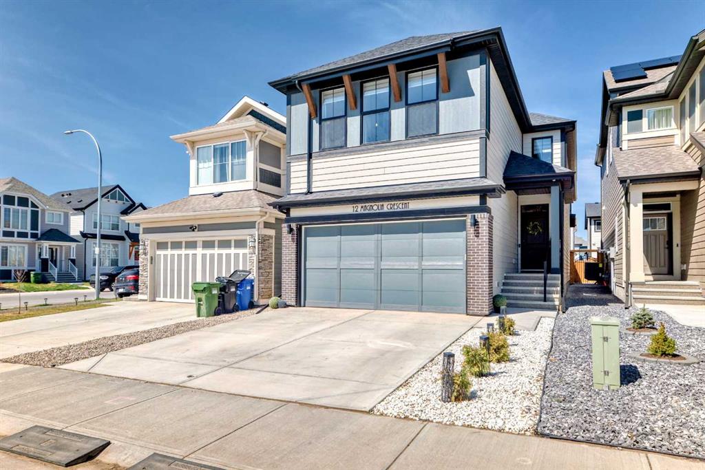 Picture of 12 Magnolia Crescent SE, Calgary Real Estate Listing