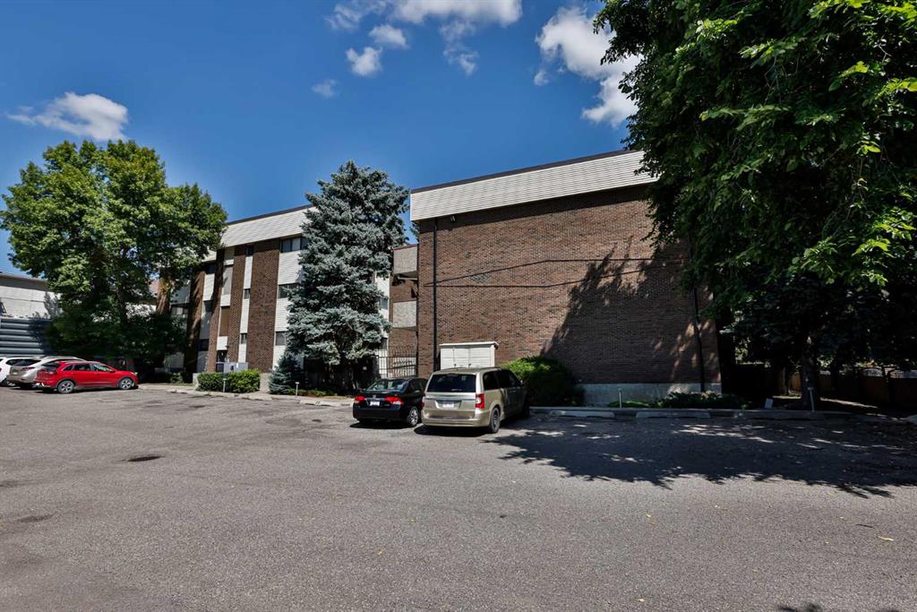 Picture of 201, 2207 8 Avenue  S, Lethbridge Real Estate Listing