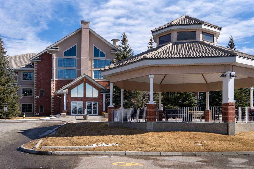 Picture of 128, 6868 Sierra Morena Boulevard SW, Calgary Real Estate Listing