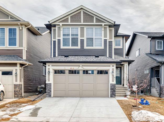 Picture of 198 Lucas Heights NW, Calgary Real Estate Listing
