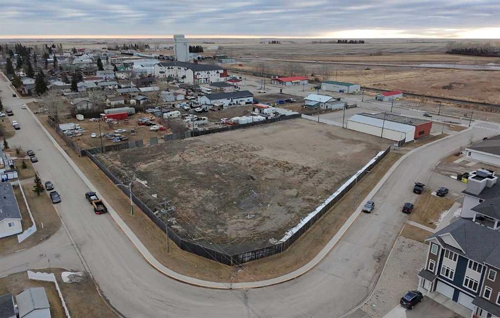 Picture of 1014, 1038 Ross Street , Crossfield Real Estate Listing