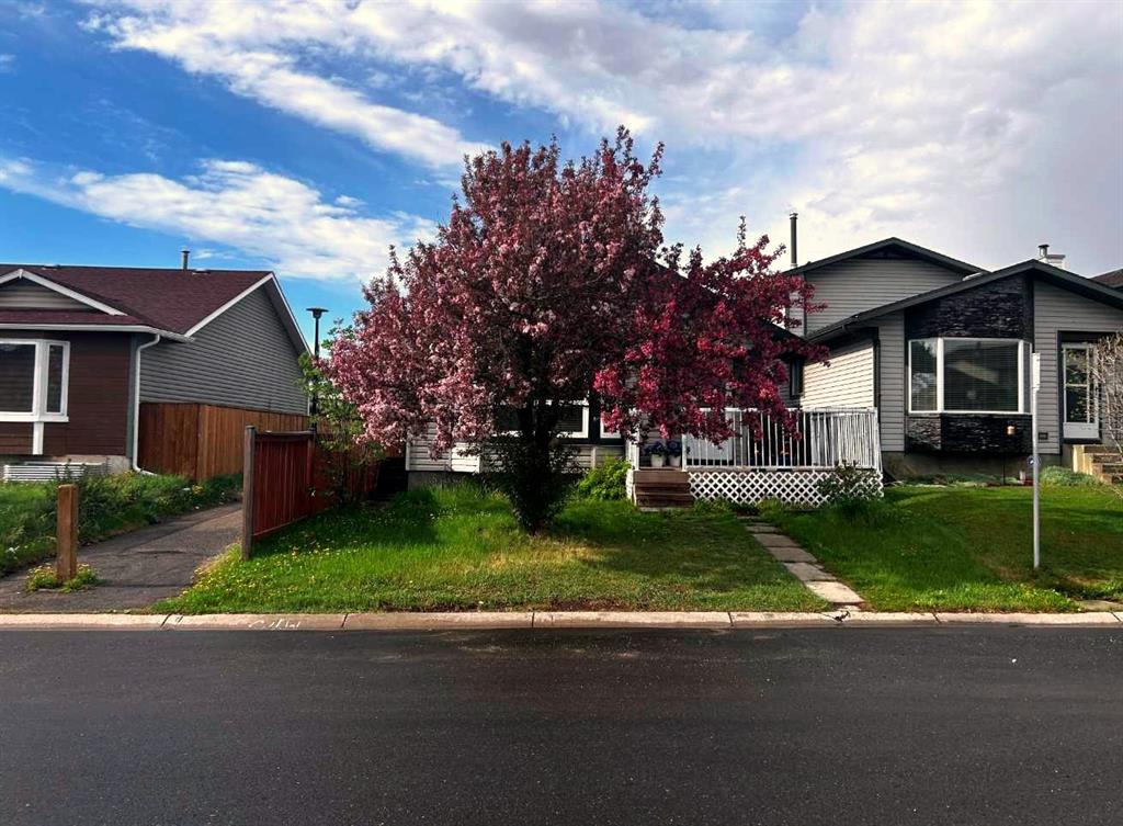 Picture of 127 Whitehaven Road NE, Calgary Real Estate Listing