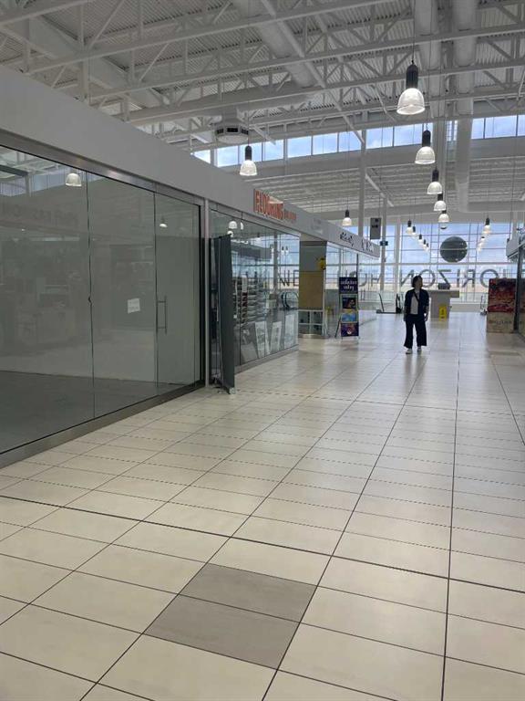 Picture of 320, 260300 Writing Creek Crescent , Balzac Real Estate Listing