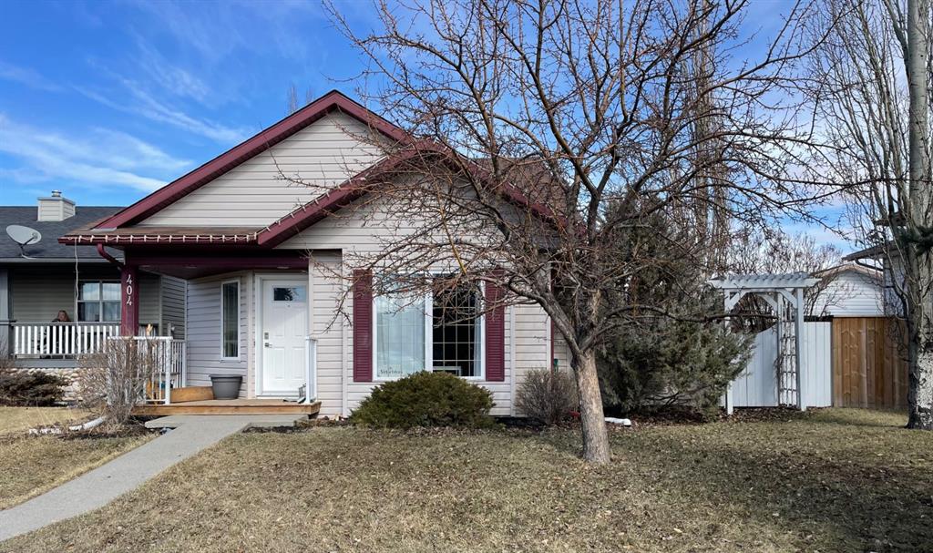 Picture of 404 18 Street SE, High River Real Estate Listing