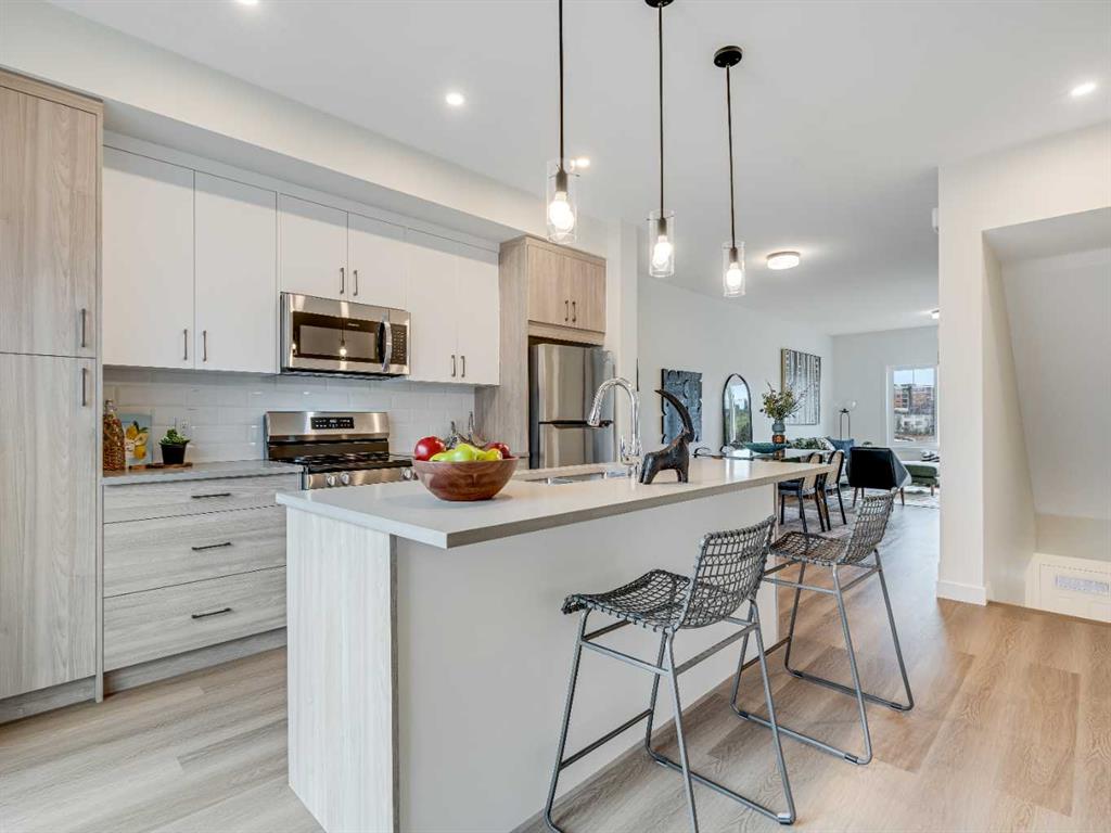 Picture of 1305, 200 Southridge Drive , Okotoks Real Estate Listing