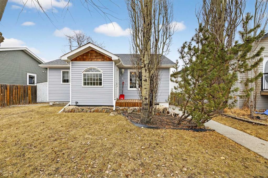 Picture of 1617 Alberta Street , Crossfield Real Estate Listing