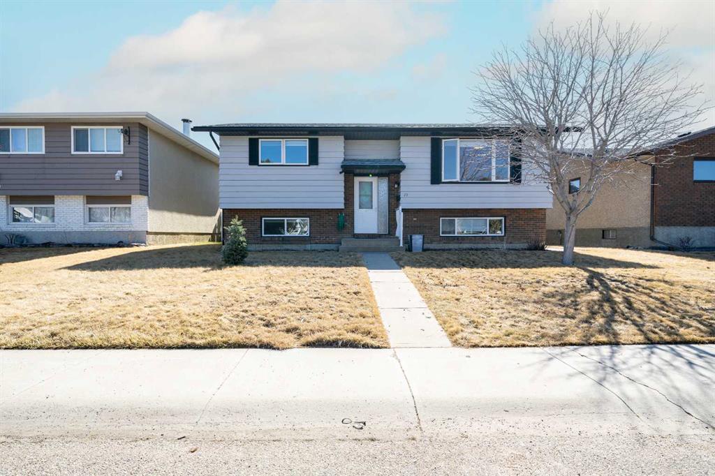 Picture of 25 Seven Persons Crescent SW, Medicine Hat Real Estate Listing