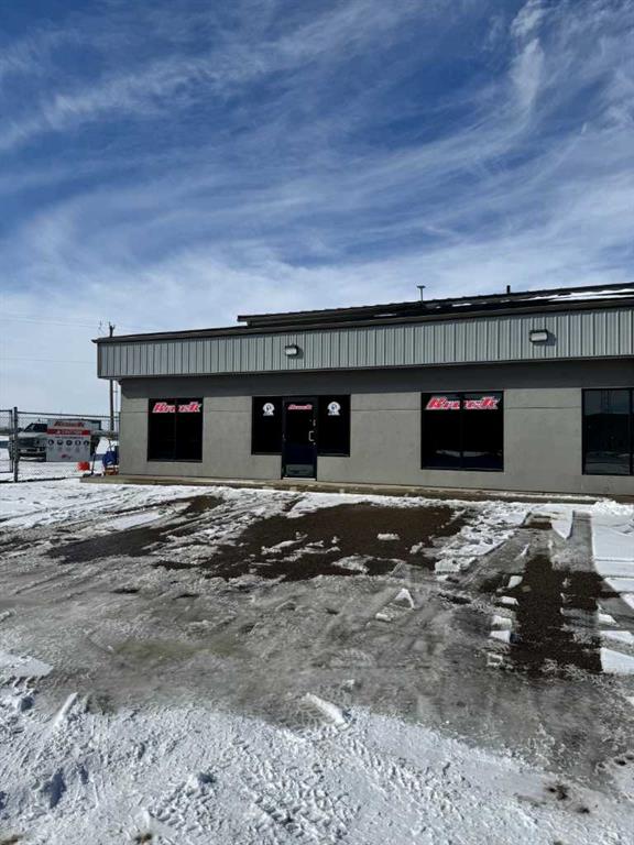 Picture of 6643 63 StreetClose , Lloydminster Real Estate Listing