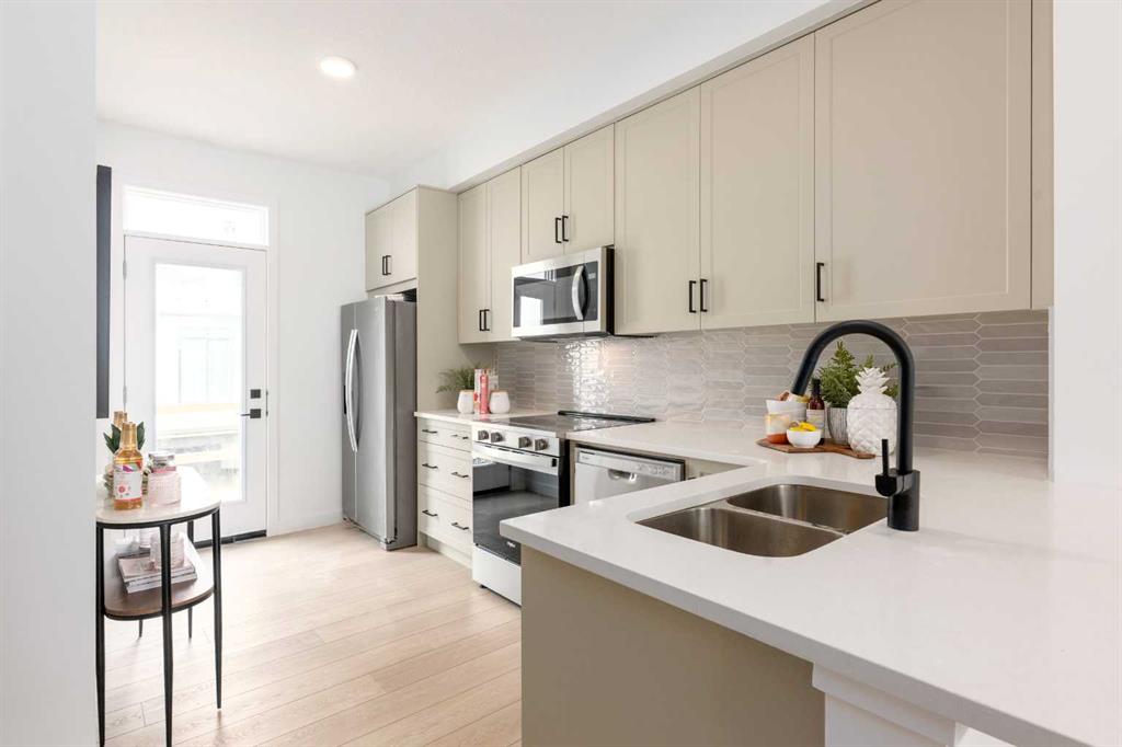 Picture of 78 Heirloom Passage SE, Calgary Real Estate Listing