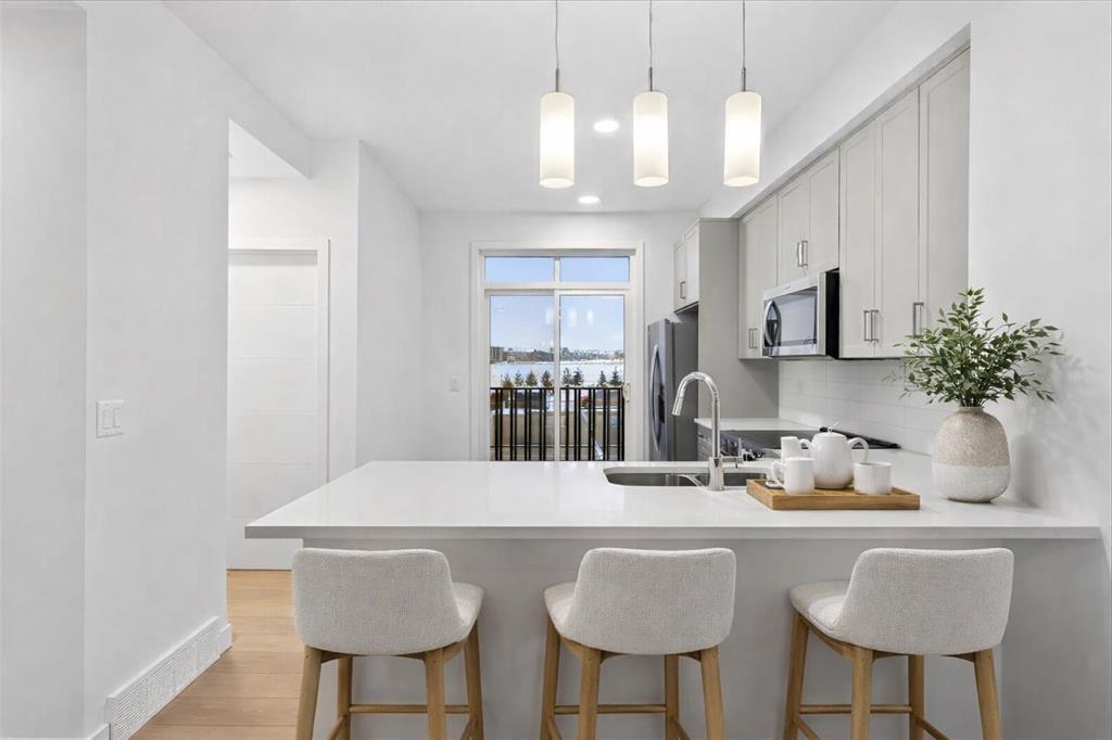 Picture of 90 Heirloom Passage SE, Calgary Real Estate Listing