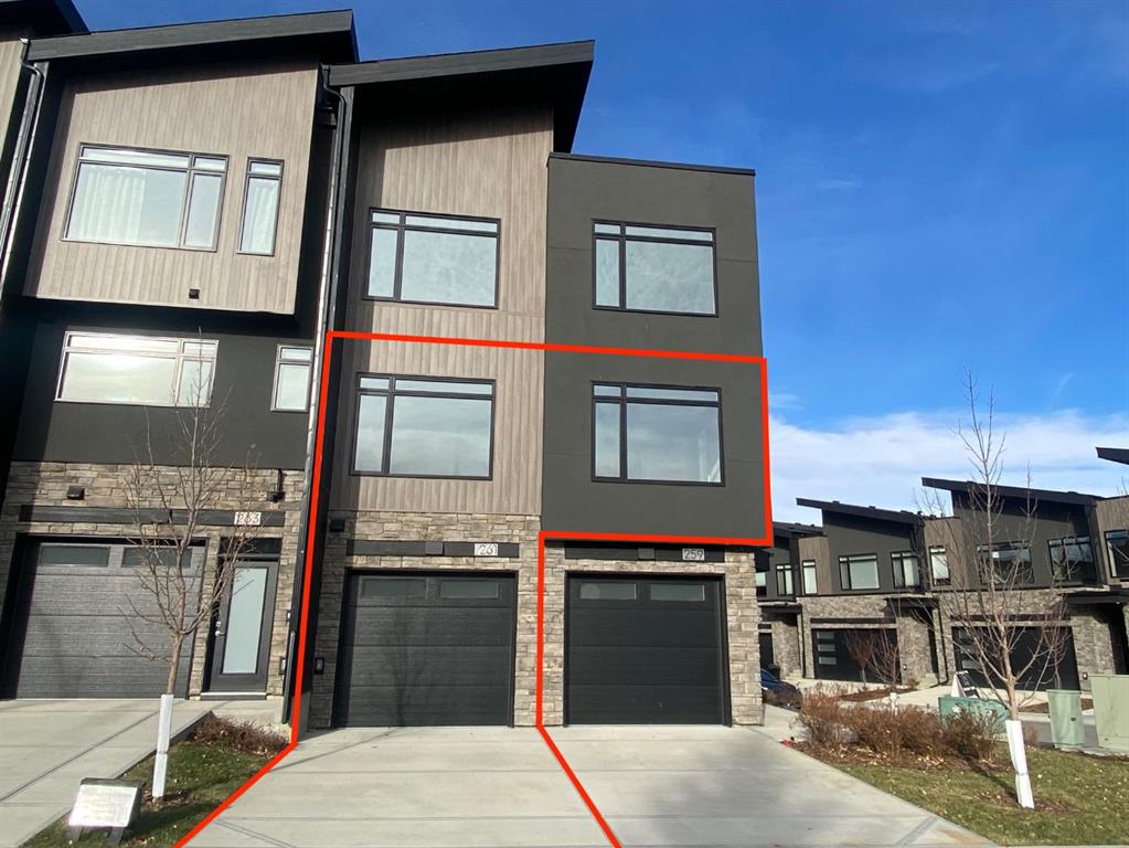 Picture of 261 Royal Elm Road NW, Calgary Real Estate Listing