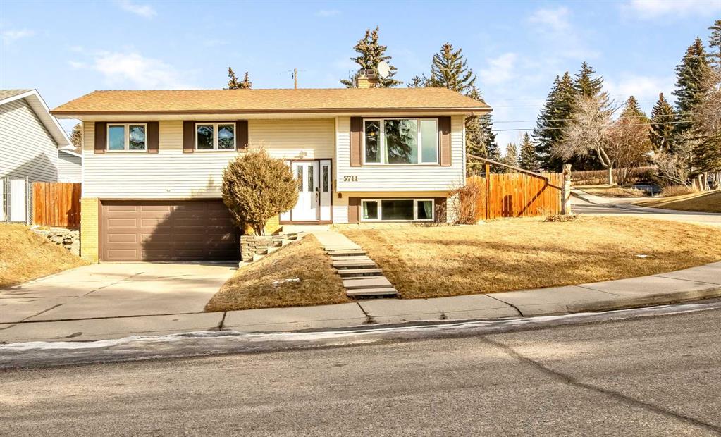 Picture of 5711 Dalmead Crescent NW, Calgary Real Estate Listing