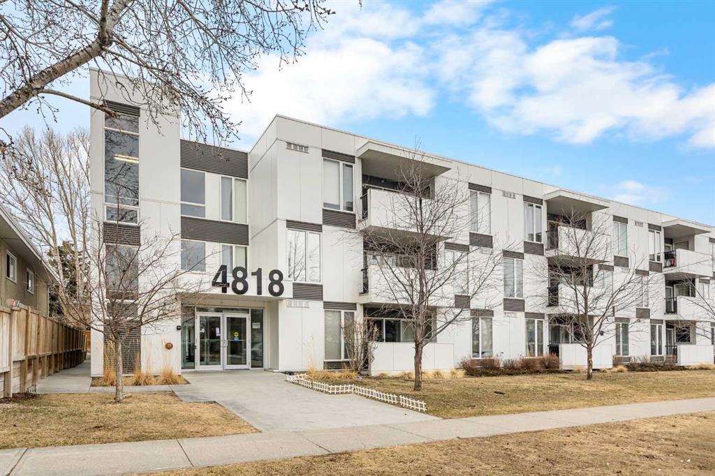 Picture of 208, 4818 Varsity Drive NW, Calgary Real Estate Listing