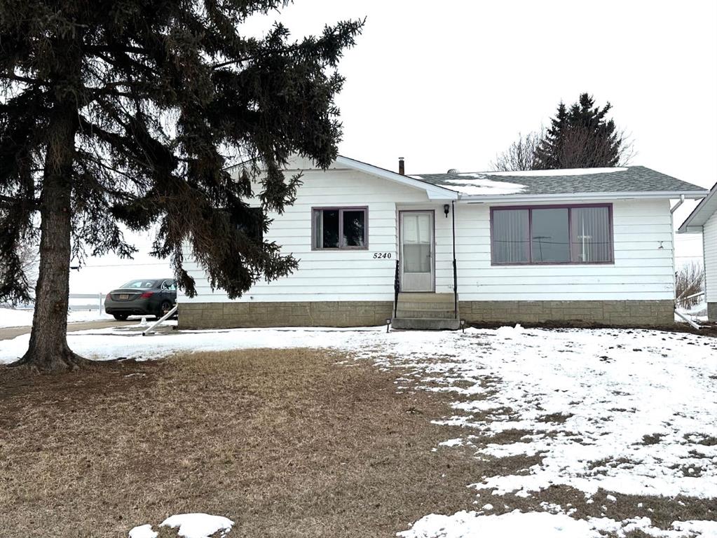 Picture of 5240 50 Avenue , Holden Real Estate Listing