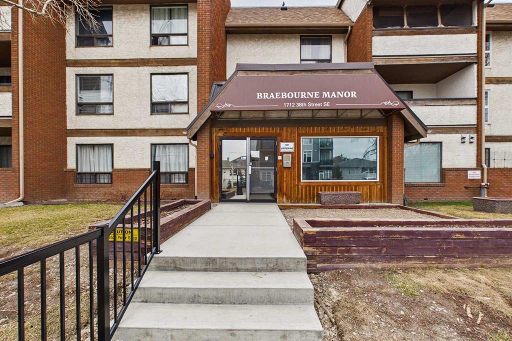 Picture of 111, 1712 38 Street SE, Calgary Real Estate Listing