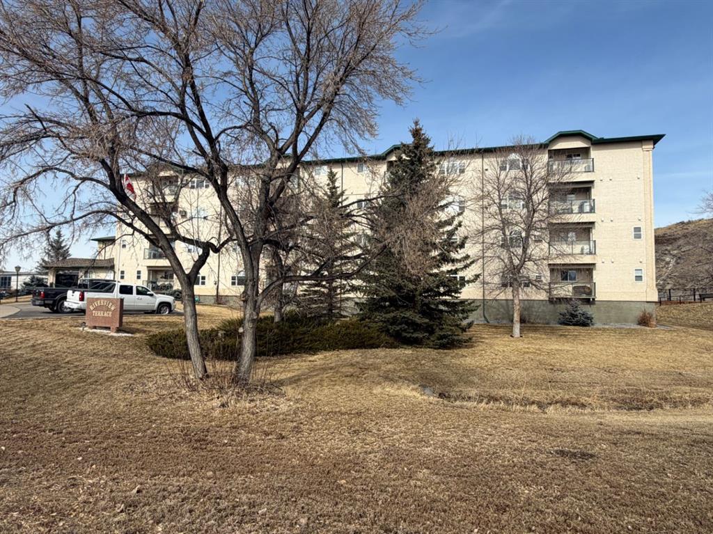 Picture of 403, 280 Riverside Drive E, Drumheller Real Estate Listing