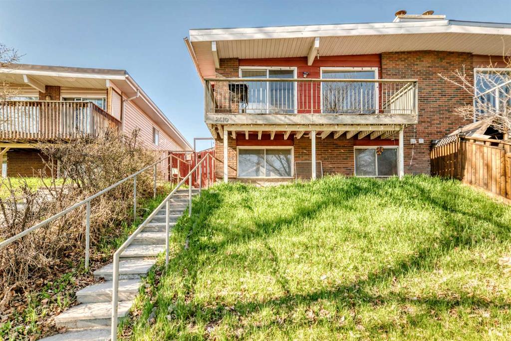 Picture of 2610 Dover Ridge Drive SE, Calgary Real Estate Listing