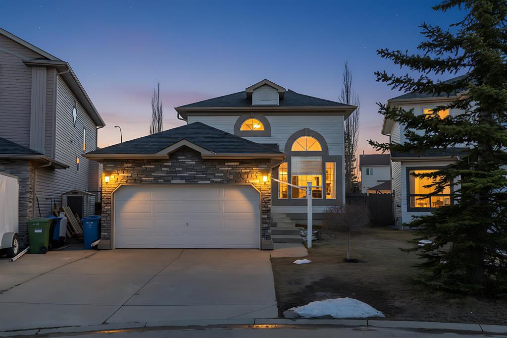 Picture of 32 Citadel Ridge Place NW, Calgary Real Estate Listing