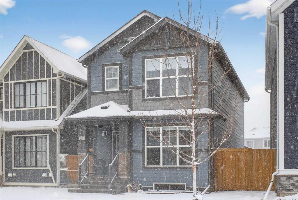 Picture of 321 Magnolia Way SE, Calgary Real Estate Listing