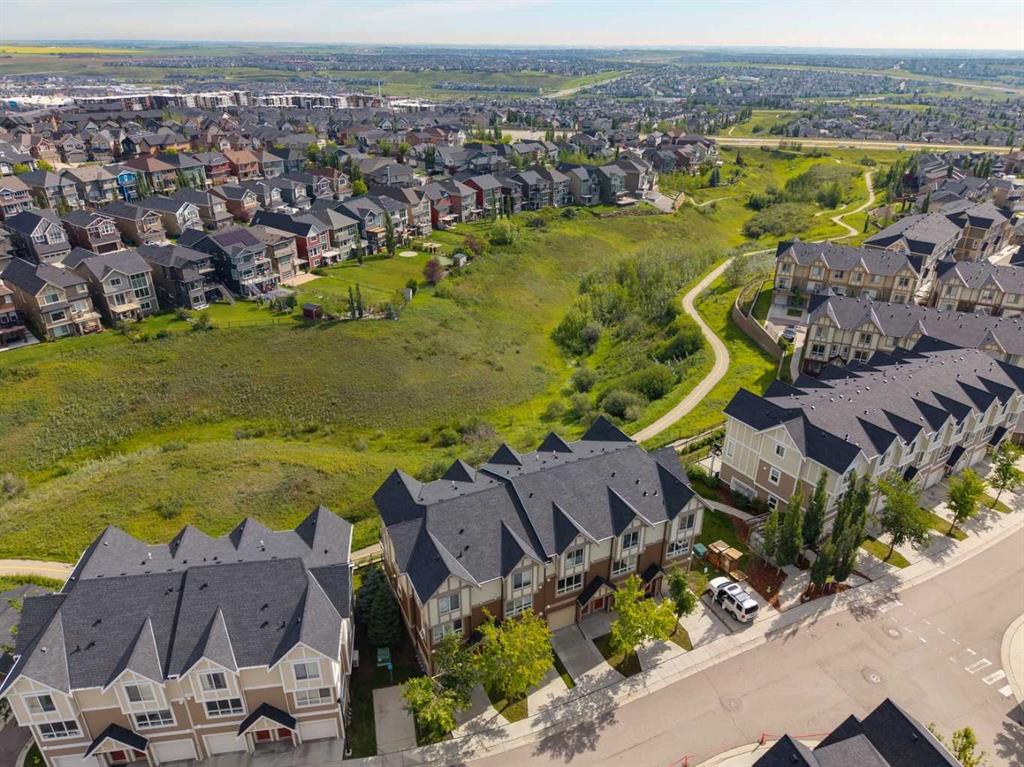 Picture of 61 Sherwood Lane NW, Calgary Real Estate Listing