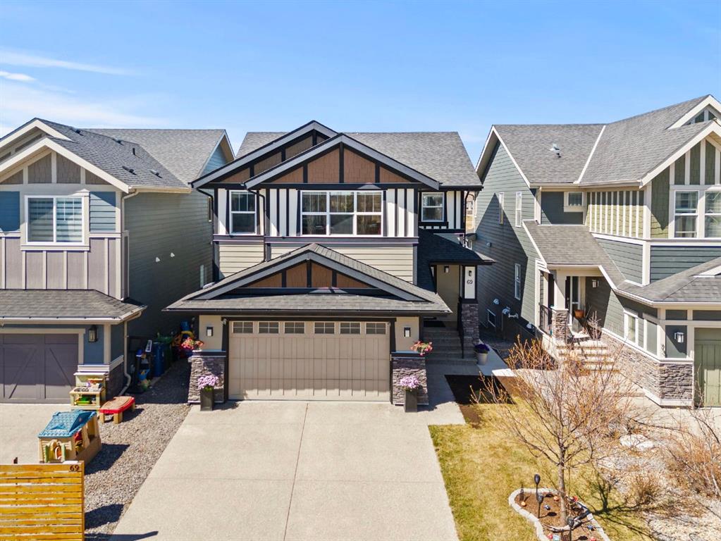 Picture of 69 Sundown Grove , Cochrane Real Estate Listing
