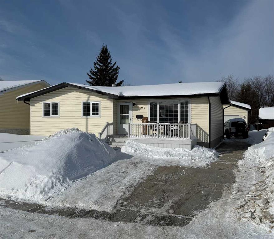 Picture of 257 Cochrane Crescent , Fort McMurray Real Estate Listing