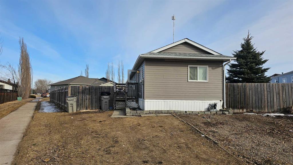 Picture of 6001 53 AvenueClose , Stettler Real Estate Listing