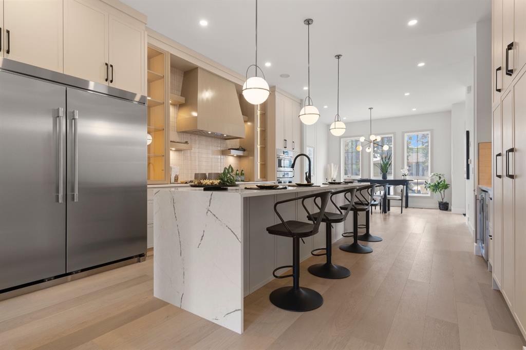 Picture of 3110 40 Street SW, Calgary Real Estate Listing