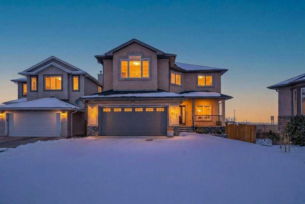Picture of 171 East Lakeview Court E, Chestermere Real Estate Listing