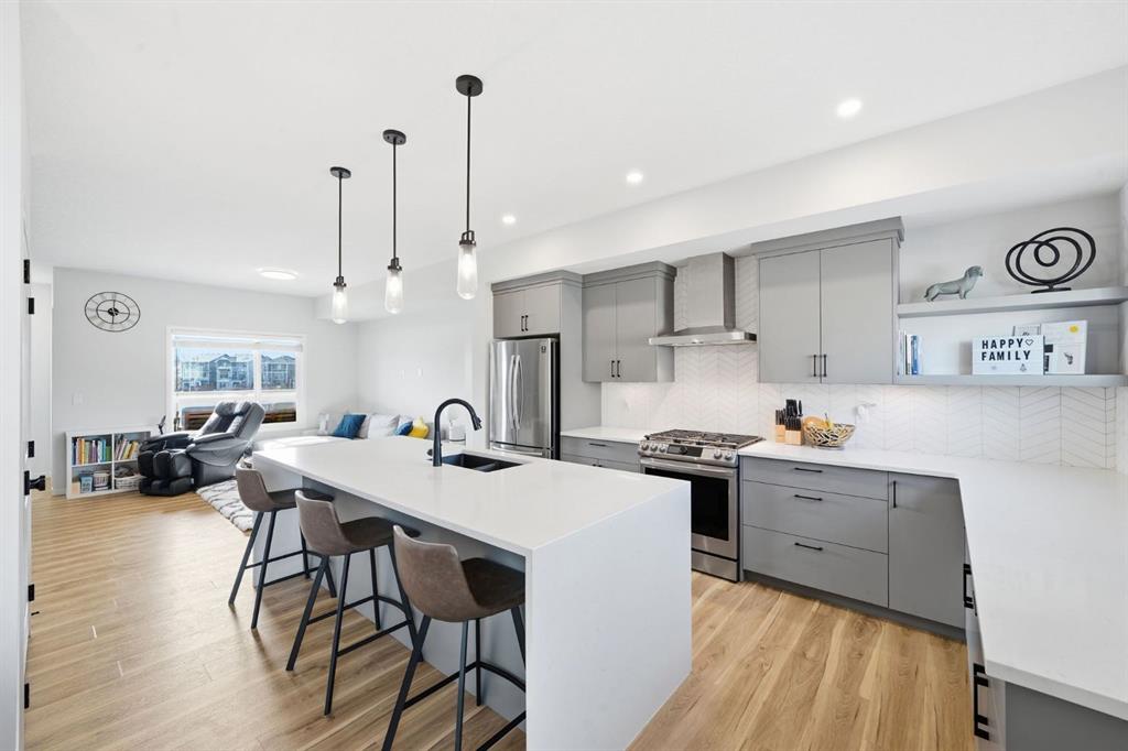 Picture of 108 Harvest Grove Walk NE, Calgary Real Estate Listing