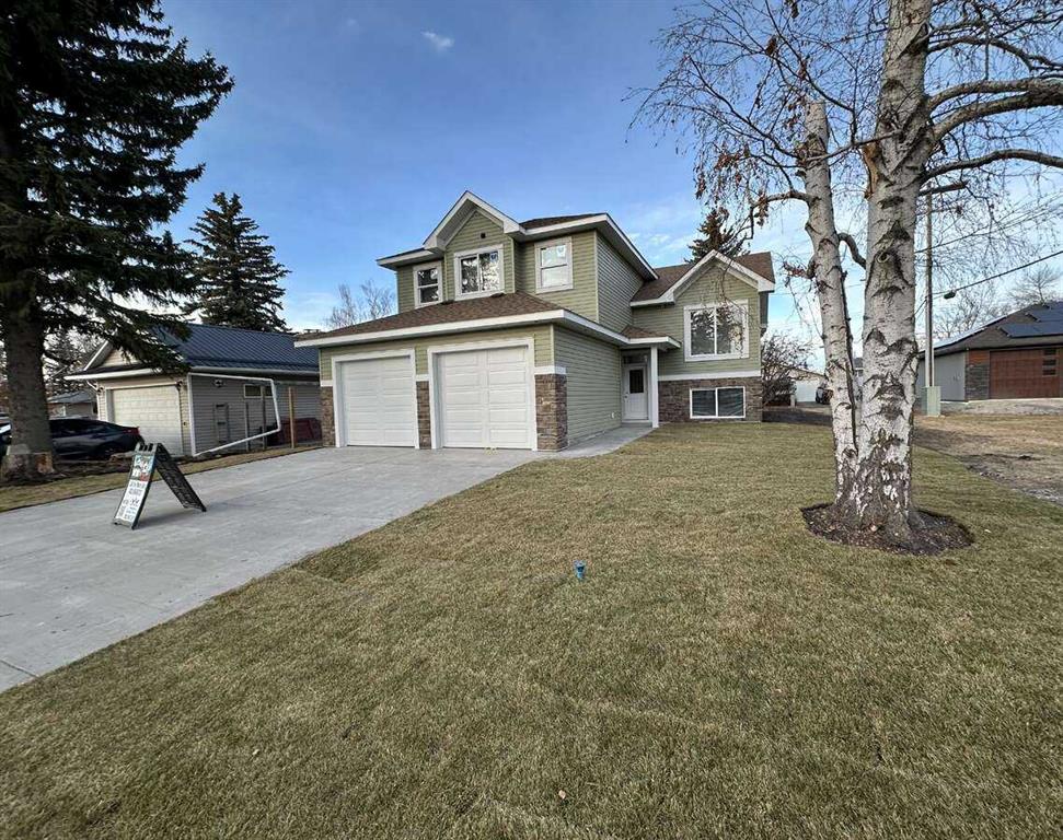Picture of 5518 52 Street , Olds Real Estate Listing