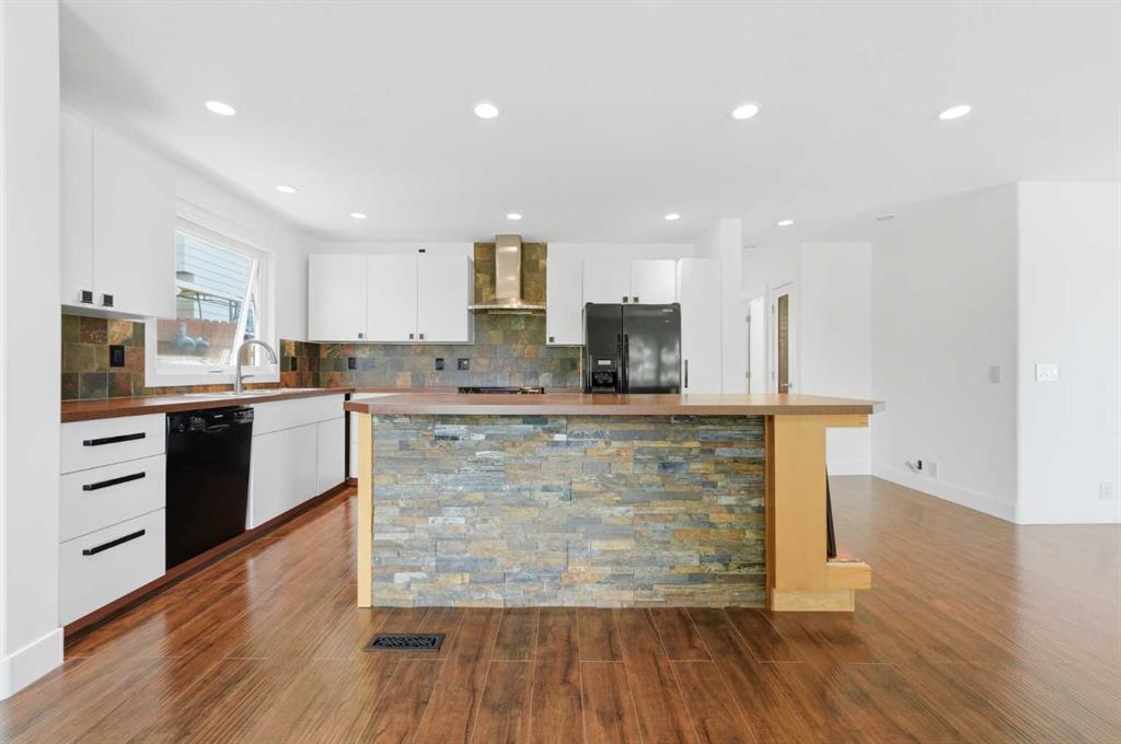Picture of 11 Beddington Green NE, Calgary Real Estate Listing