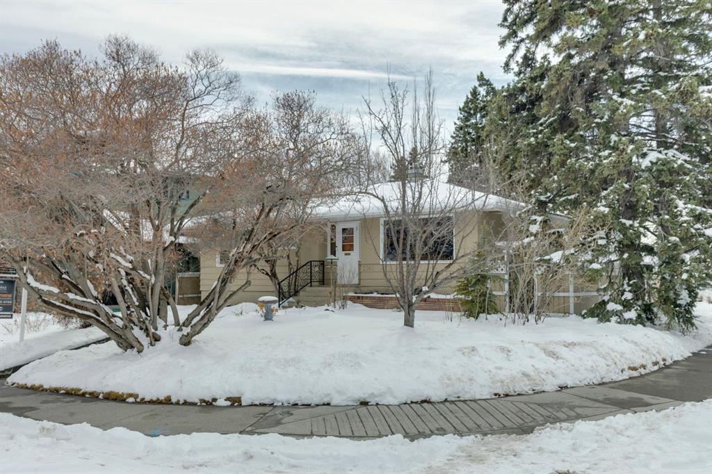 Picture of 2363 23 Street NW, Calgary Real Estate Listing