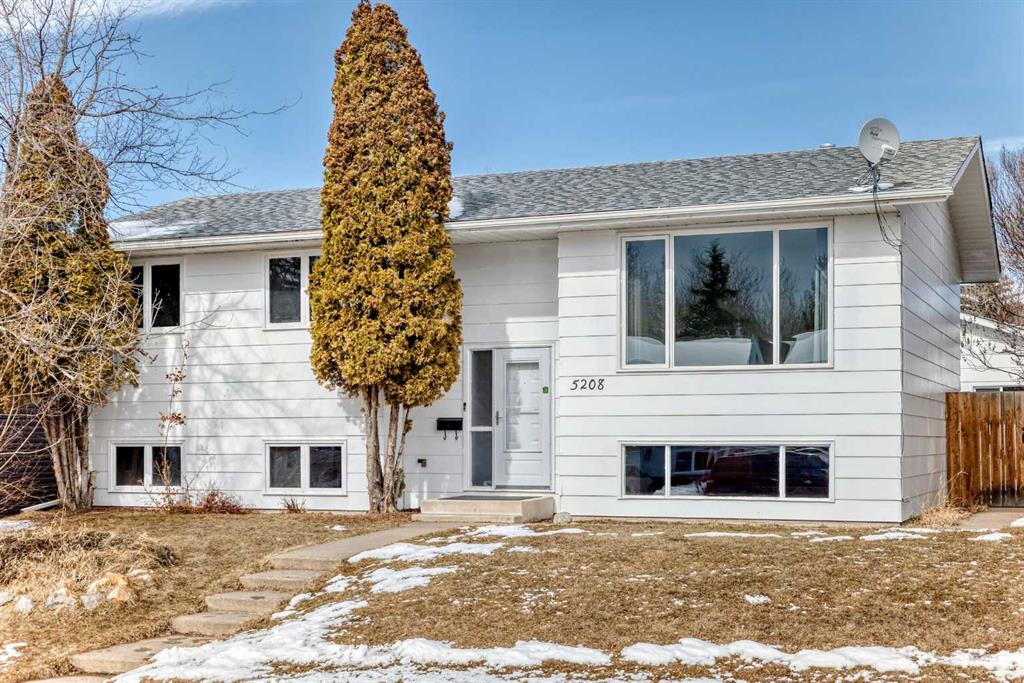 Picture of 5208 40 Street , Innisfail Real Estate Listing